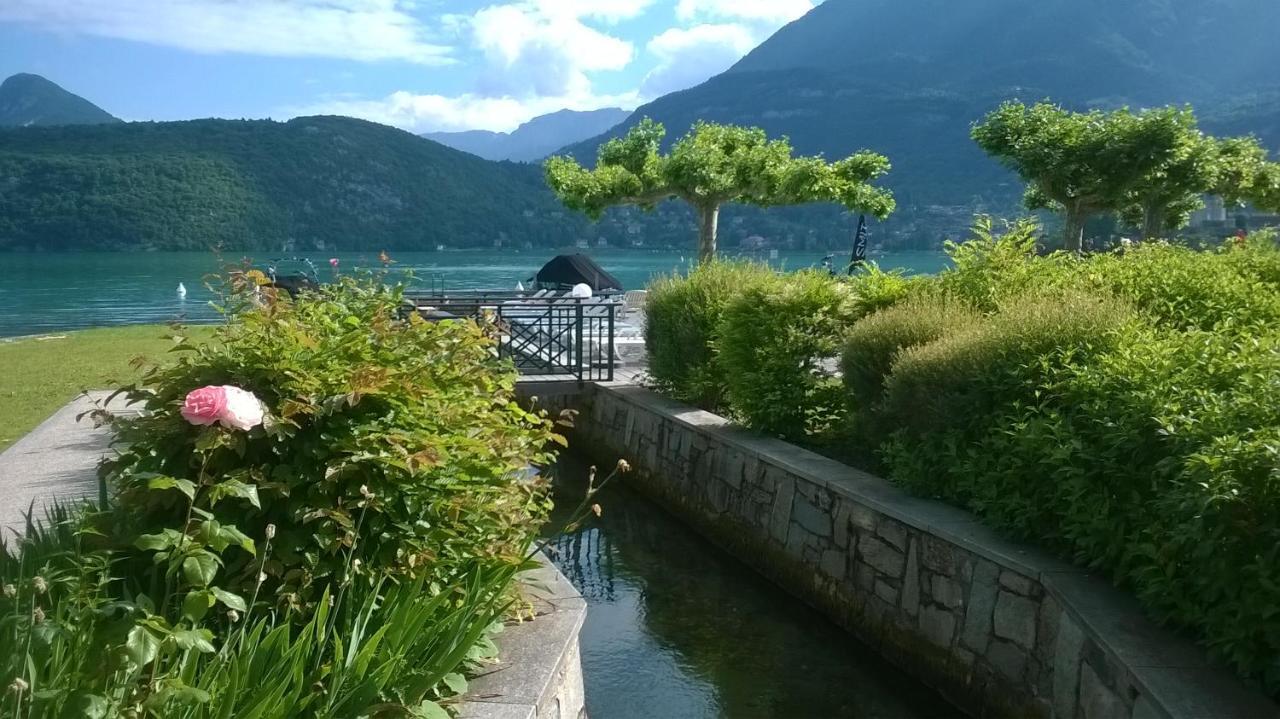 Logement Atypique Avec Vue Unique Panoramique Sur Le Lac D'Annecy, Dans Une Residence Avec Plage Et Ponton Privee Sur La Commune De ดูแอ็งต์ ภายนอก รูปภาพ