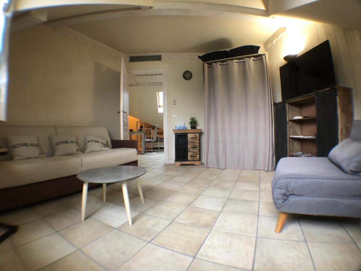 Logement Atypique Avec Vue Unique Panoramique Sur Le Lac D'Annecy, Dans Une Residence Avec Plage Et Ponton Privee Sur La Commune De ดูแอ็งต์ ภายนอก รูปภาพ