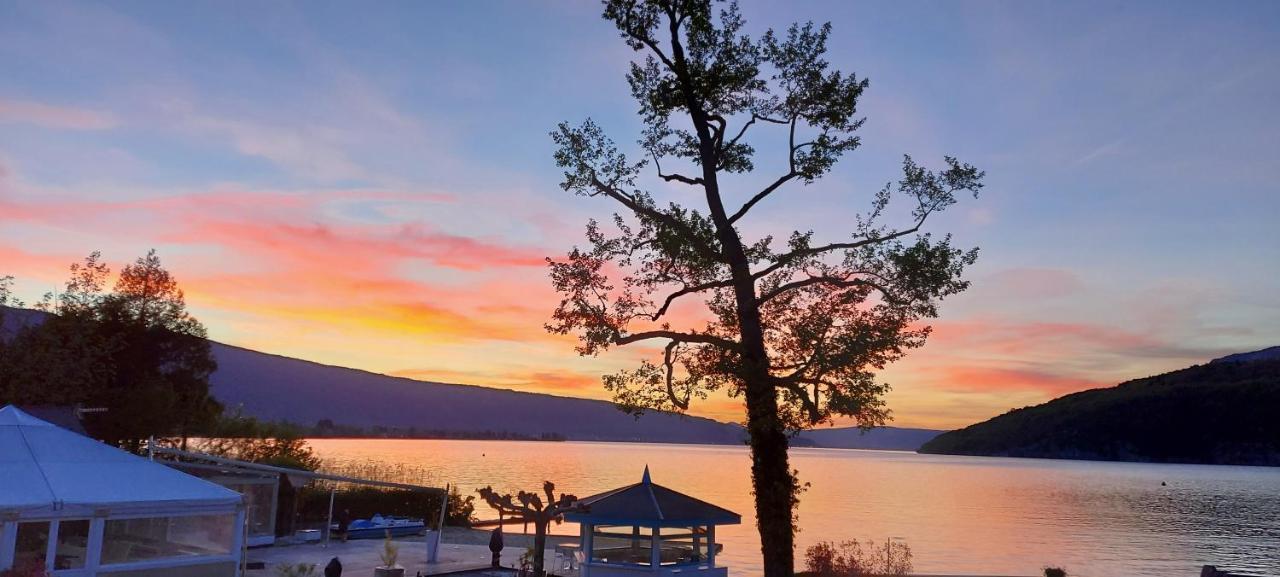 Logement Atypique Avec Vue Unique Panoramique Sur Le Lac D'Annecy, Dans Une Residence Avec Plage Et Ponton Privee Sur La Commune De ดูแอ็งต์ ภายนอก รูปภาพ