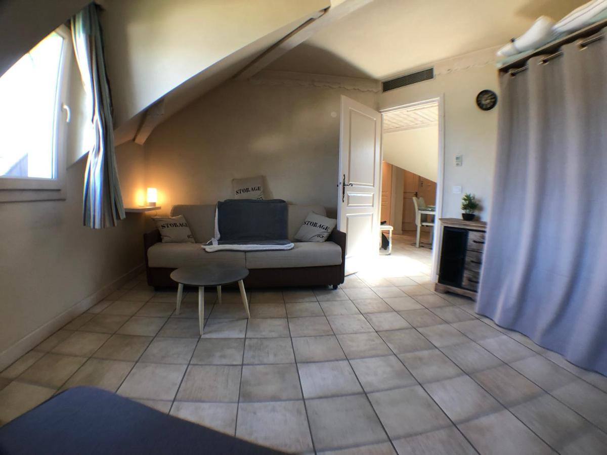 Logement Atypique Avec Vue Unique Panoramique Sur Le Lac D'Annecy, Dans Une Residence Avec Plage Et Ponton Privee Sur La Commune De ดูแอ็งต์ ภายนอก รูปภาพ